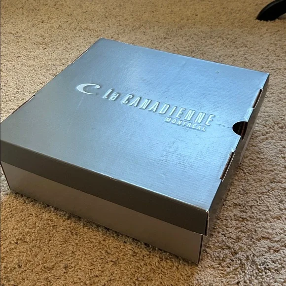 La Canadienne Shiane Black Suede Boots - Picture 4 of 13